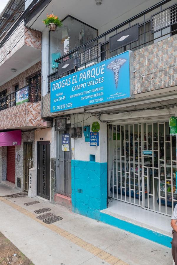 Campo Valdes Park Hostel 麦德林 外观 照片