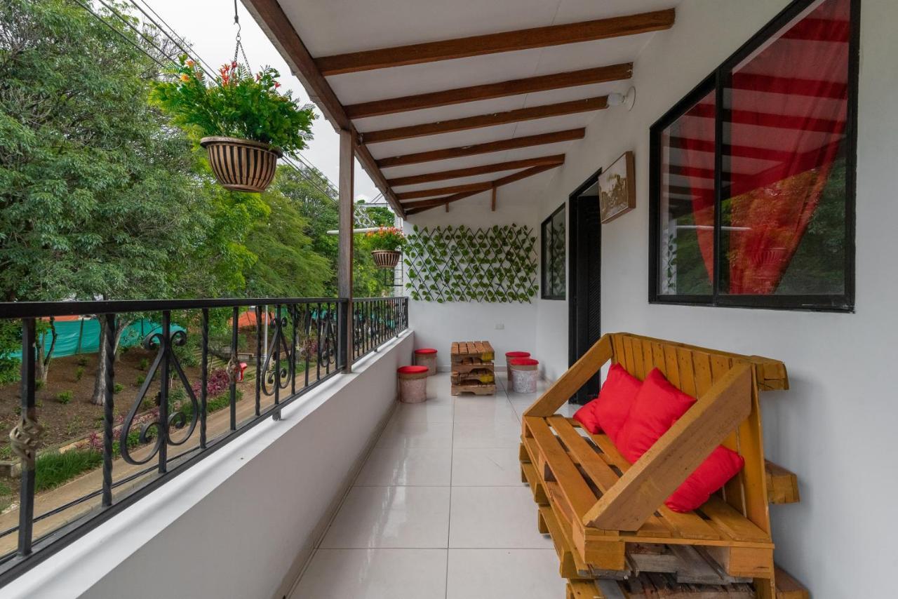Campo Valdes Park Hostel 麦德林 外观 照片